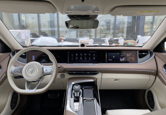 Подержанный автомобиль Voyah Free 2023 года (12 фото)