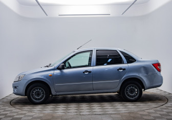 Подержанный автомобиль LADA (ВАЗ) Granta Sedan 2012 года (8 фото)