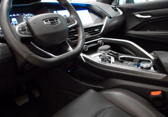 Подержанный автомобиль Geely Tugella 2023 года (7 фото)