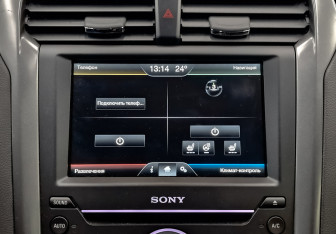 Подержанный автомобиль Ford Mondeo Sedan 2015 года (26 фото)