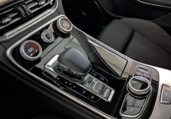 Подержанный автомобиль Hongqi H9 2021 года (27 фото)