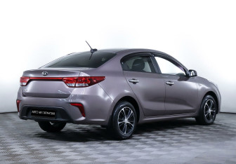 Подержанный автомобиль Kia Rio Sedan 2018 года (3 фото)