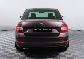 Подержанный автомобиль Skoda Octavia Liftback 2016 года (4 фото)
