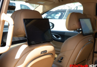 Подержанный автомобиль Voyah Dream 2023 года (15 фото)