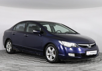 Подержанный автомобиль Honda Civic Sedan 2007 года (2 фото)