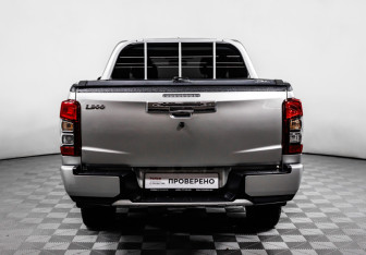 Подержанный автомобиль Mitsubishi L200 2022 года (6 фото)