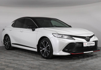 Подержанный автомобиль Toyota Camry Sedan 2020 года (3 фото)