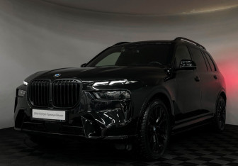 Подержанный автомобиль BMW X7 2024 года (42 фото)