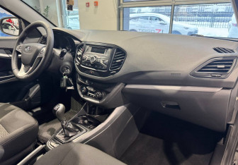 Подержанный автомобиль LADA (ВАЗ) Vesta Sedan 2018 года (11 фото)