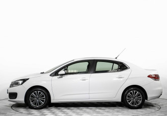 Подержанный автомобиль Citroen C4 Sedan 2017 года (3 фото)
