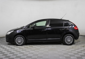 Подержанный автомобиль Citroen C4 Hatchback 2009 года (8 фото)