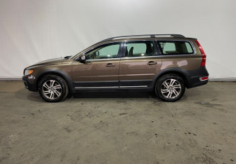 Подержанный автомобиль Volvo XC70 2012 года (7 фото)