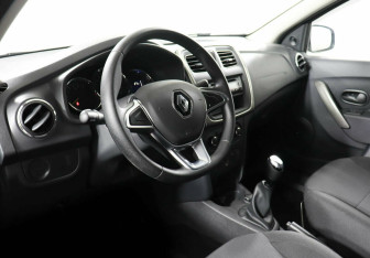 Подержанный автомобиль Renault Logan Sedan 2021 года (7 фото)