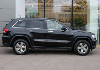 Подержанный автомобиль Jeep Grand Cherokee 2010 года (4 фото)