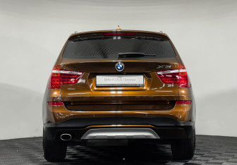Подержанный автомобиль BMW X3 2016 года (4 фото)