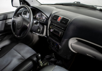 Подержанный автомобиль Kia Picanto 2007 года (10 фото)