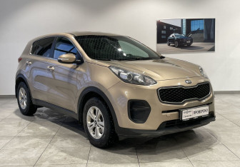 Подержанный автомобиль Kia Sportage 2017 года (3 фото)