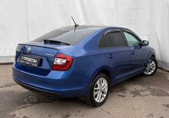 Подержанный автомобиль Skoda Rapid Liftback 2018 года (4 фото)