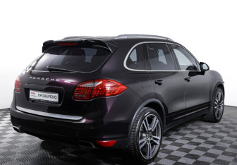 Подержанный автомобиль Porsche Cayenne 2012 года (5 фото)