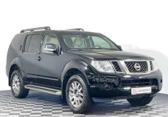 Подержанный автомобиль Nissan Pathfinder 2012 года (3 фото)