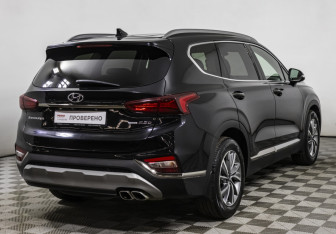 Подержанный автомобиль Hyundai Santa Fe 2019 года (5 фото)