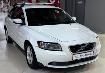 Подержанный автомобиль Volvo S40 2008 года (3 фото)