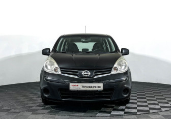 Подержанный автомобиль Nissan Note 2011 года (2 фото)