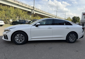 Новый Kia K5 2026 (8 фото)