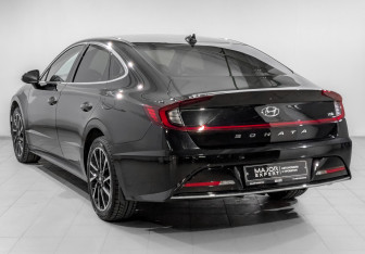Подержанный автомобиль Hyundai Sonata 2020 года (7 фото)