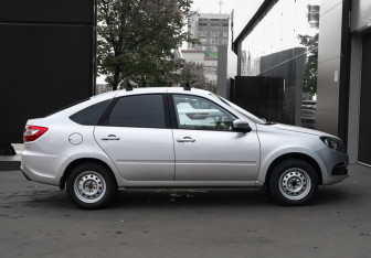 Подержанный автомобиль LADA (ВАЗ) Granta Liftback 2024 года (4 фото)