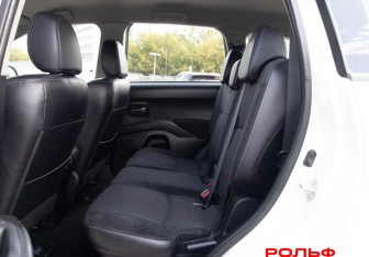 Подержанный автомобиль Peugeot 4007 2008 года (8 фото)