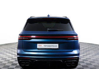 Подержанный автомобиль Geely Monjaro 2023 года (6 фото)