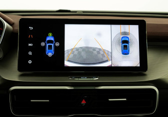 Подержанный автомобиль Geely Coolray 2021 года (9 фото)