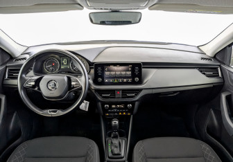 Подержанный автомобиль Skoda Rapid Liftback 2021 года (14 фото)