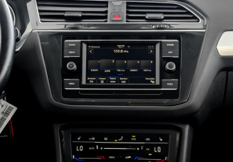 Подержанный автомобиль Volkswagen Tiguan 2021 года (15 фото)