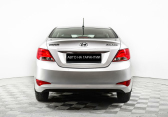 Подержанный автомобиль Hyundai Solaris Sedan 2015 года (6 фото)