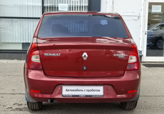 Подержанный автомобиль Renault Logan Sedan 2012 года (6 фото)
