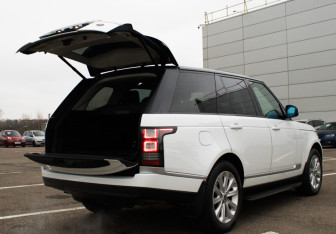 Подержанный автомобиль Land Rover Range Rover 2014 года (17 фото)