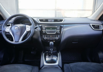 Подержанный автомобиль Nissan X-Trail 2016 года (12 фото)