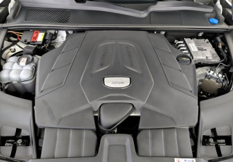 Подержанный автомобиль Porsche Cayenne 2021 года (9 фото)