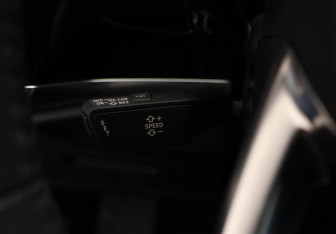 Подержанный автомобиль Audi Q3 2019 года (15 фото)