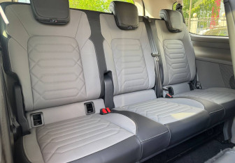 Новый Volkswagen Caravelle 2025 (11 фото)