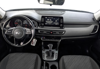 Подержанный автомобиль Kia Seltos 2020 года (14 фото)
