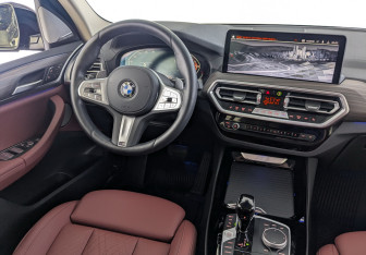 Подержанный автомобиль BMW X3 2024 года (28 фото)
