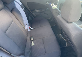 Подержанный автомобиль Nissan Almera Hatchback 2005 года (11 фото)