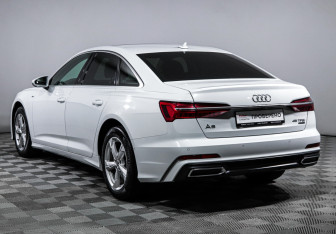 Подержанный автомобиль Audi A6 Sedan 2019 года (7 фото)