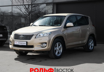 Подержанный автомобиль Toyota RAV4 2010 года (1 фото)