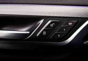 Подержанный автомобиль BMW X4 2019 года (14 фото)