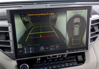 Подержанный автомобиль Toyota Sequoia 2023 года (27 фото)