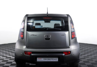 Подержанный автомобиль Kia Soul 2009 года (6 фото)